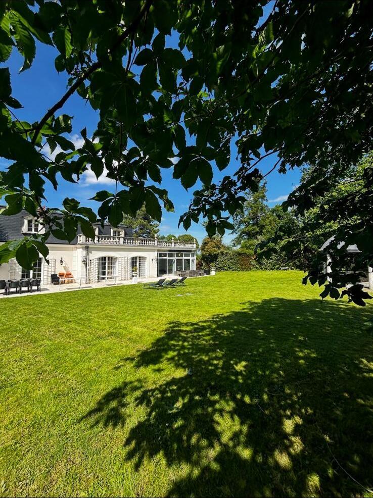 La villa et son parc